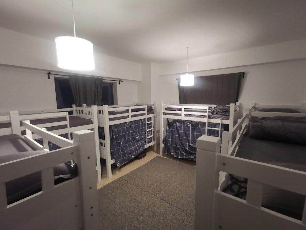 Deluxe Shared Dormitory, Partial Ocean View photo 1