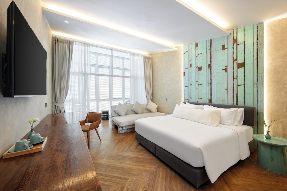 Premier Loft