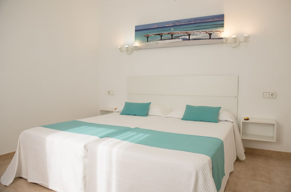 Classic Apartment, 1 Bedroom, Terrace, Sea View photo 2