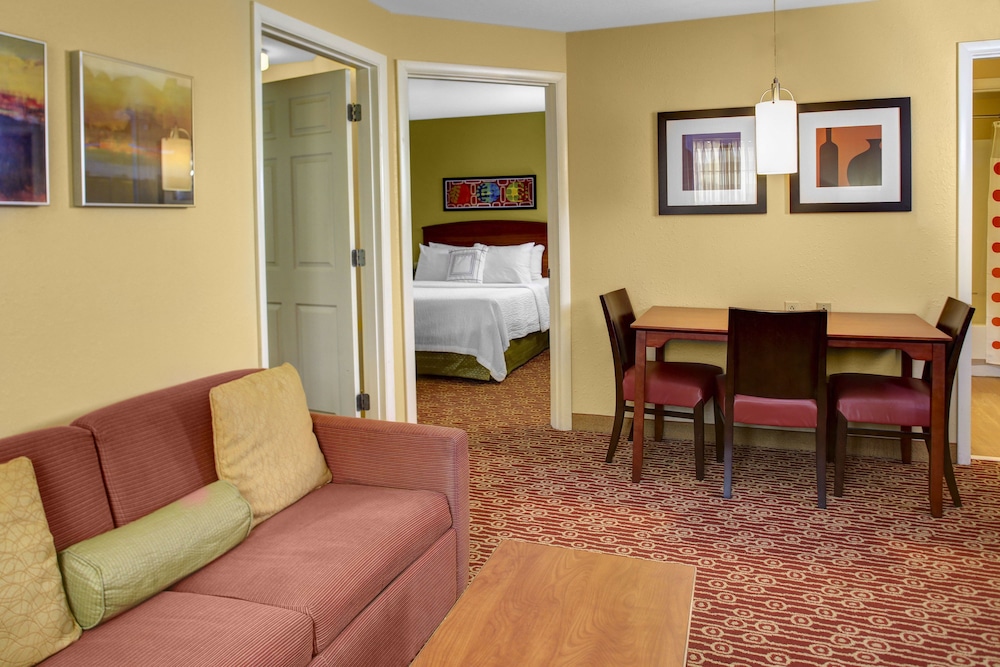 Suite, 2 Bedrooms photo 2
