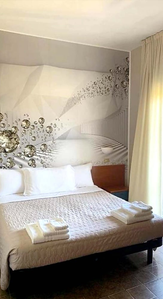 Double or Twin Room photo 2