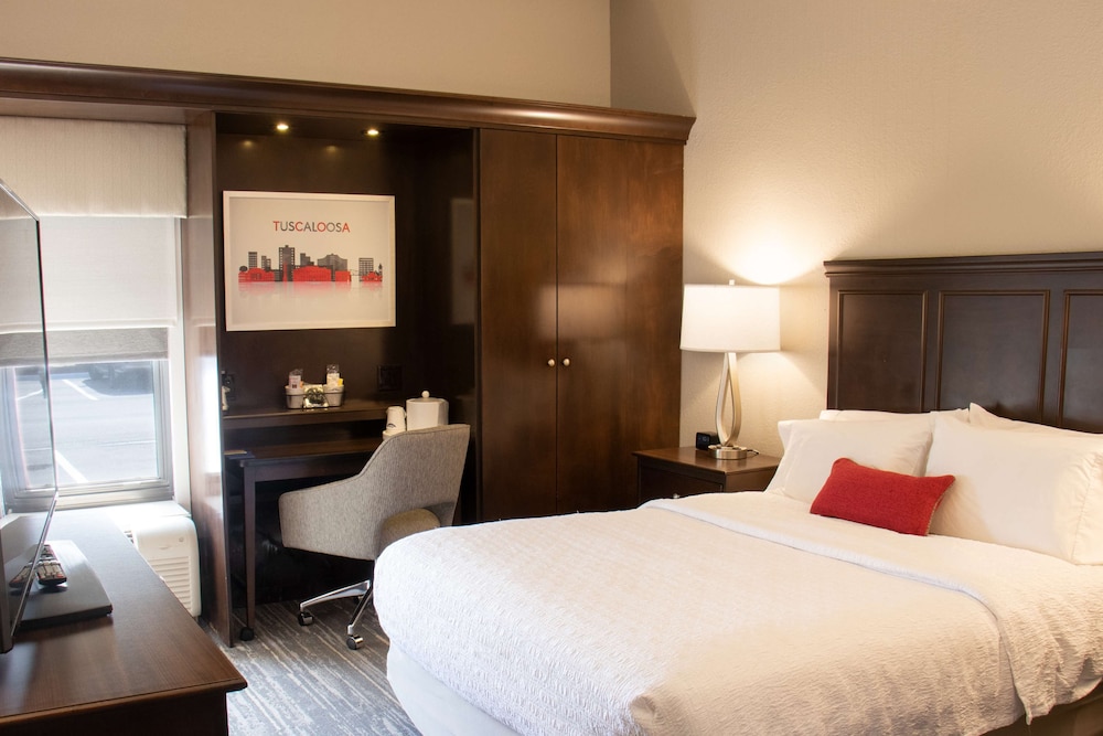 Room, 1 Queen Bed, Accessible - Photo 1