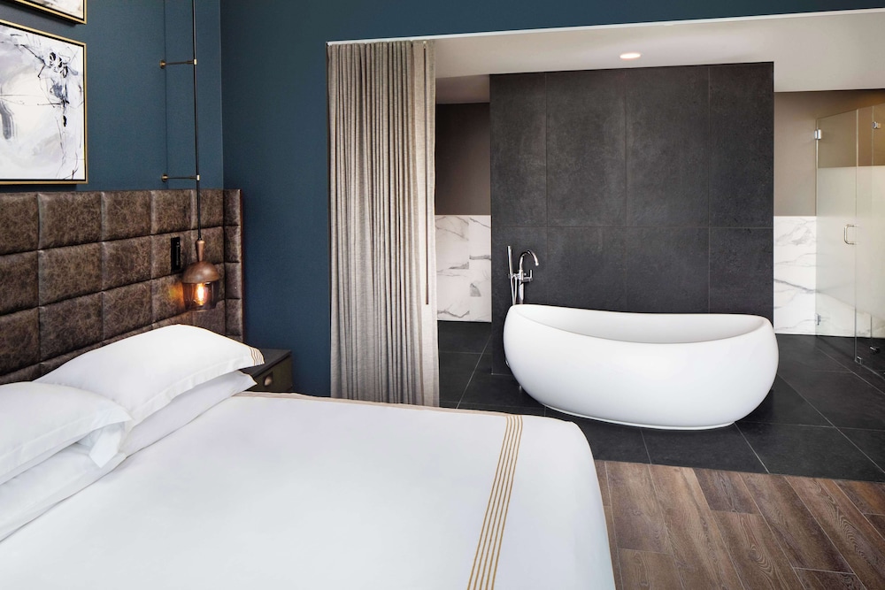 Serenity Suite with 1 King Bed - Photo 1
