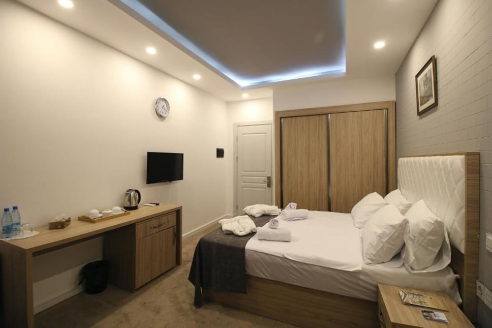 Standard Room - Photo 1