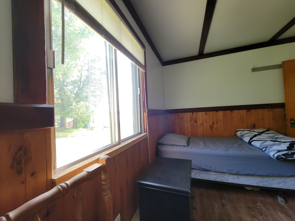 Basic Cottage photo 1