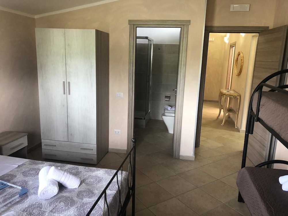 Quadruple Room photo 2