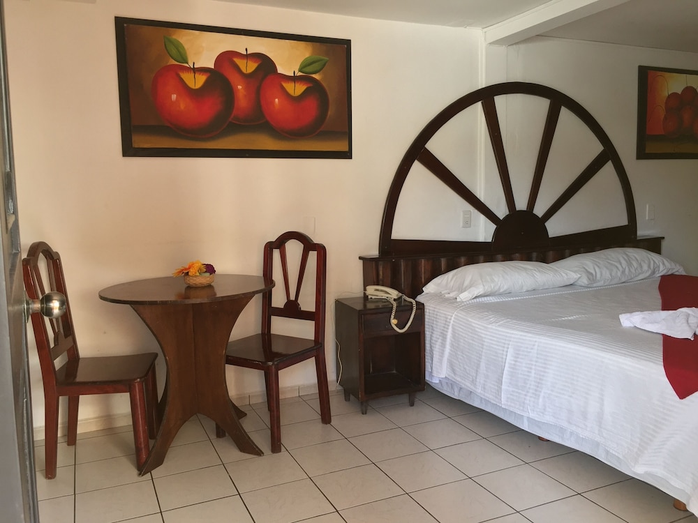 Double Room, 1 King Bed photo 1