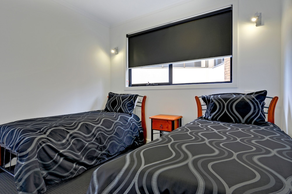 Beach Apartment, Partial Sea View (Ground Floor) photo 3