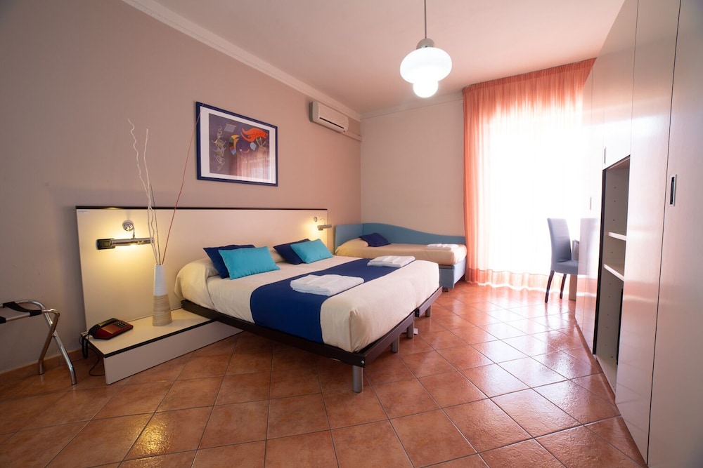Comfort Triple Room, Sea View photo 3