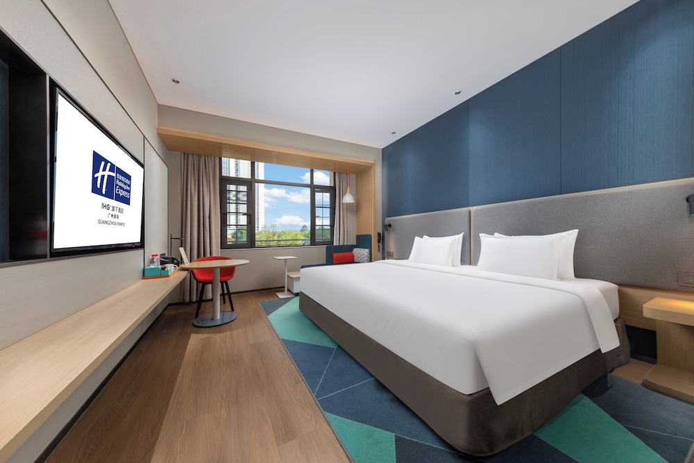 Standard Room, 1 King Bed (Extra Floor Space) - Photo 3