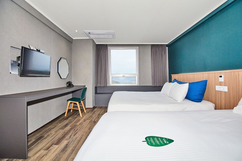 [Lots Of Family Happiness Pkg] Premier Super Twin 2 Rooms (Assigned To Adjacent Rooms)