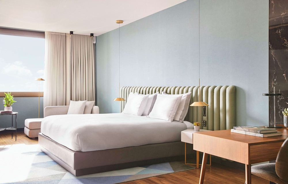 Junior Suite, 1 King Bed
