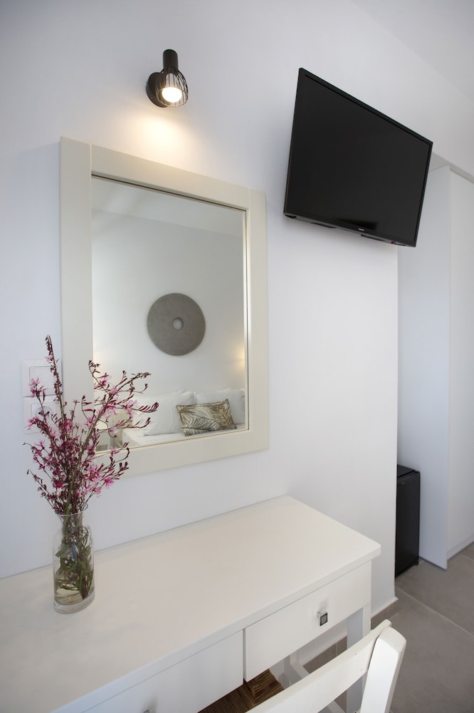 Basic Double Room photo 2