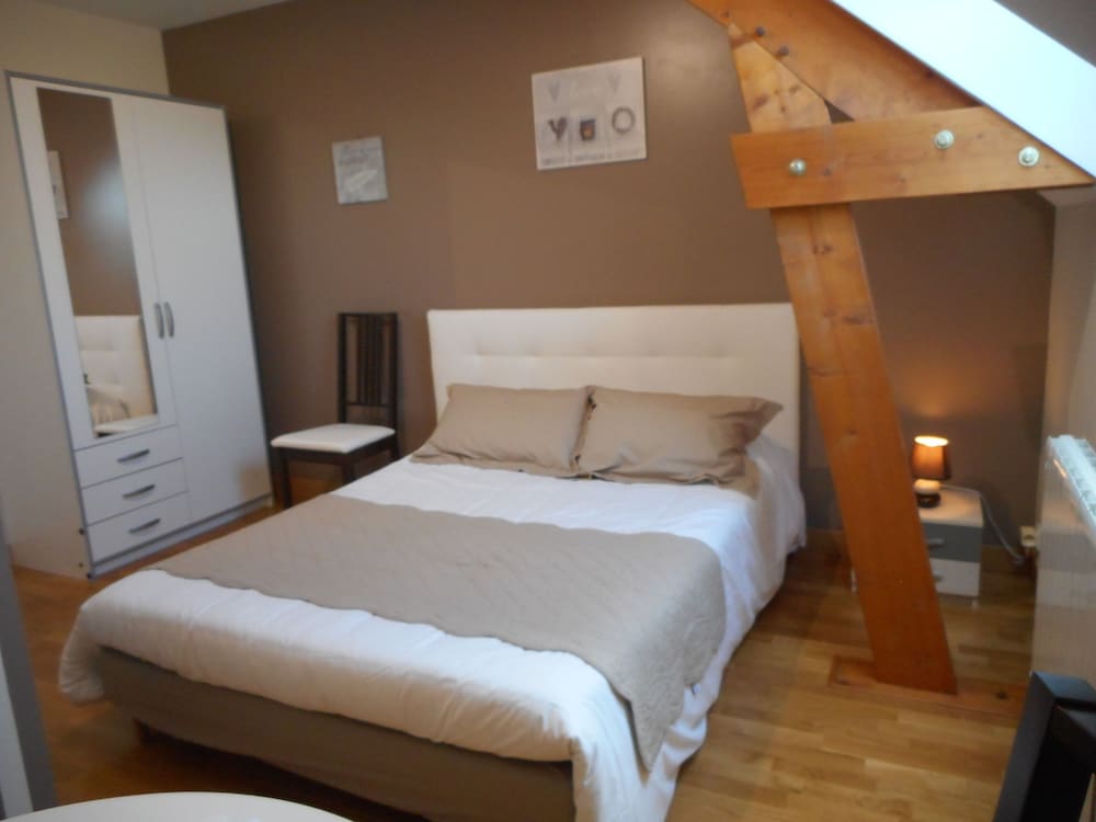 Double Room (Plumes)