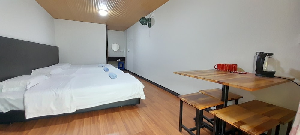 Family Quadruple Room, Multiple Beds, Mountain View photo 1