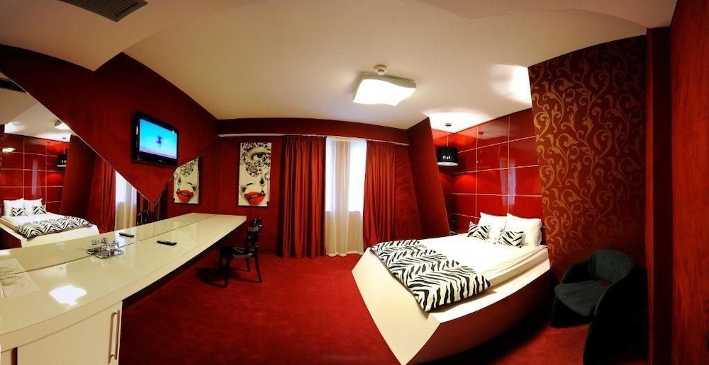 Deluxe Double Room Single Use