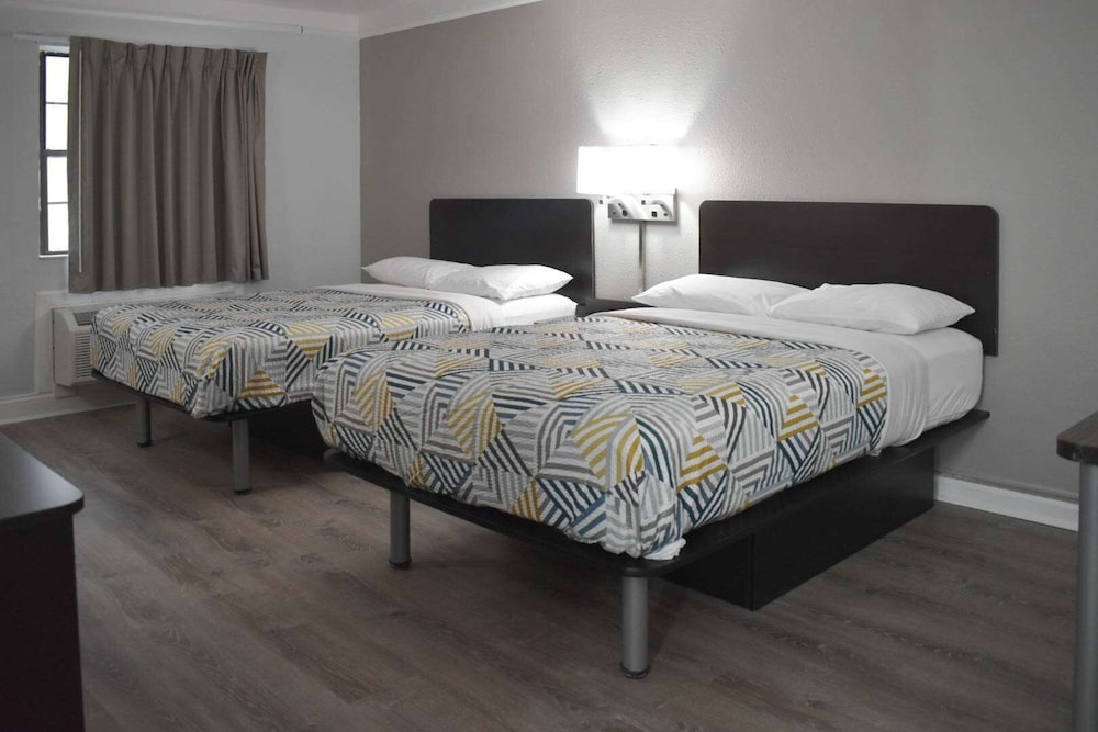 Standard Room, 2 Double Beds, Non Smoking - Photo 2