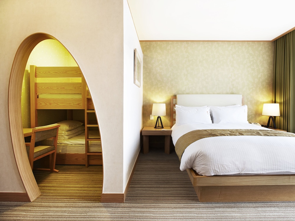Standard Room, Multiple Beds (Slope View) - Photo 1