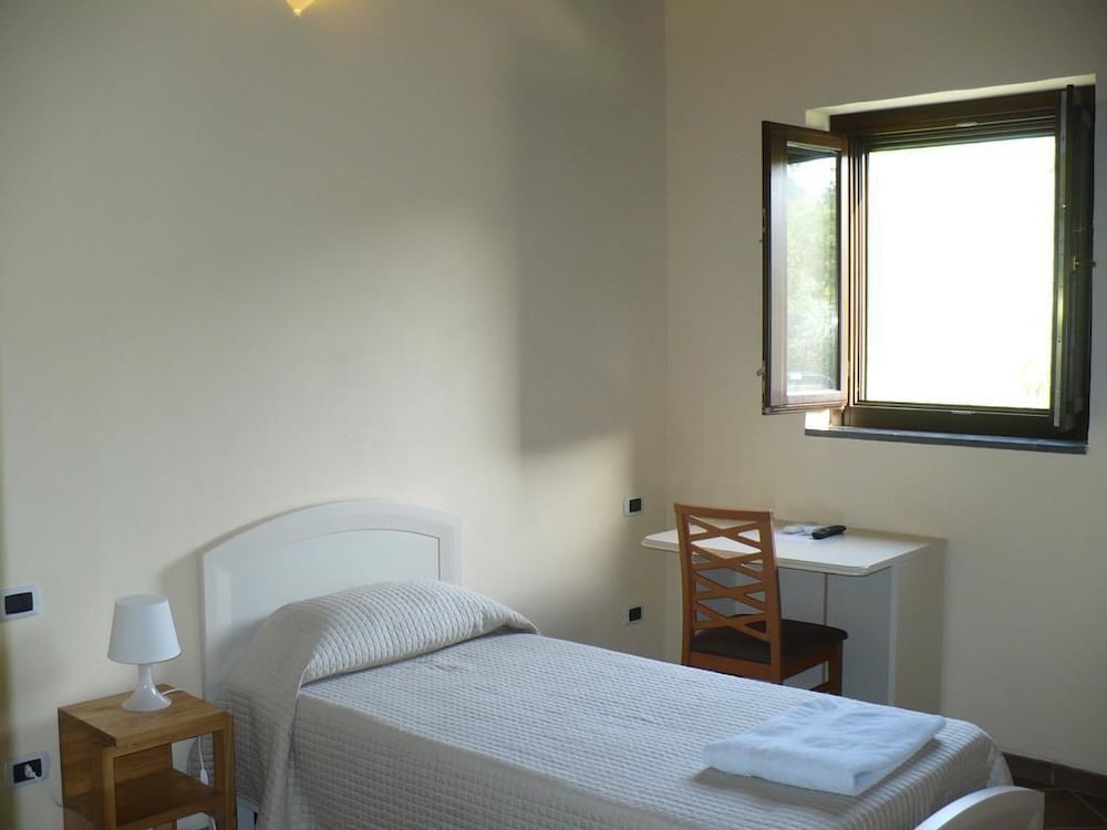 Standard Twin Room, Garden View photo 1