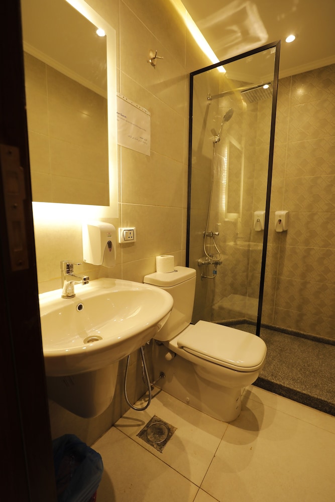 Economy Room