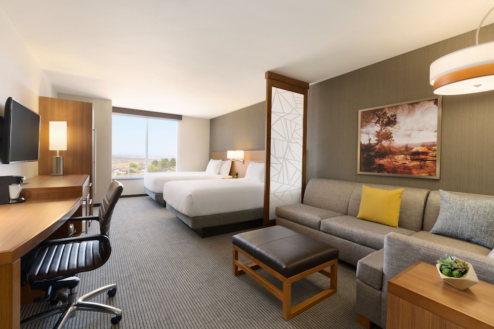 Room, Multiple Beds (View of Glen Canyon Recreational Area) photo 2