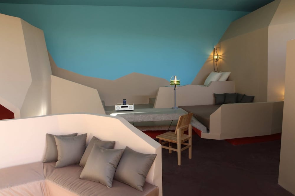 Standard Triple Room, Private Bathroom (Dune)