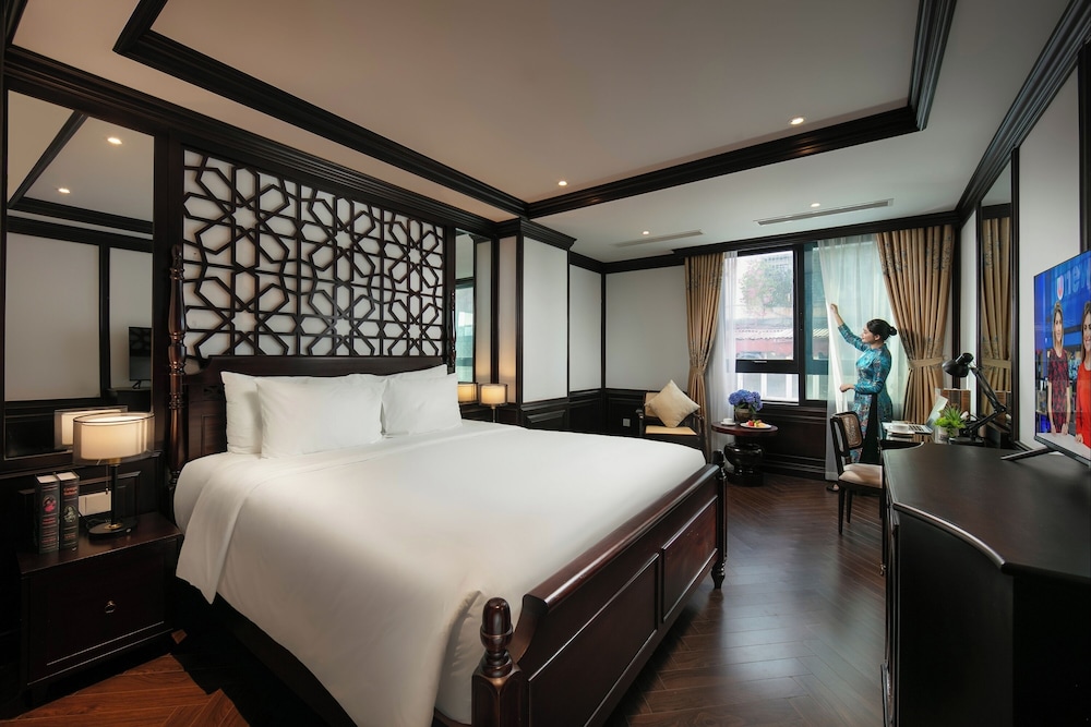 Premier Double Room, City View