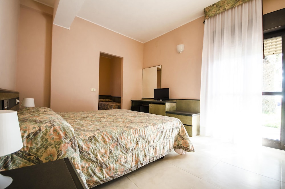 Comfort Quadruple Room, Resort View photo 3