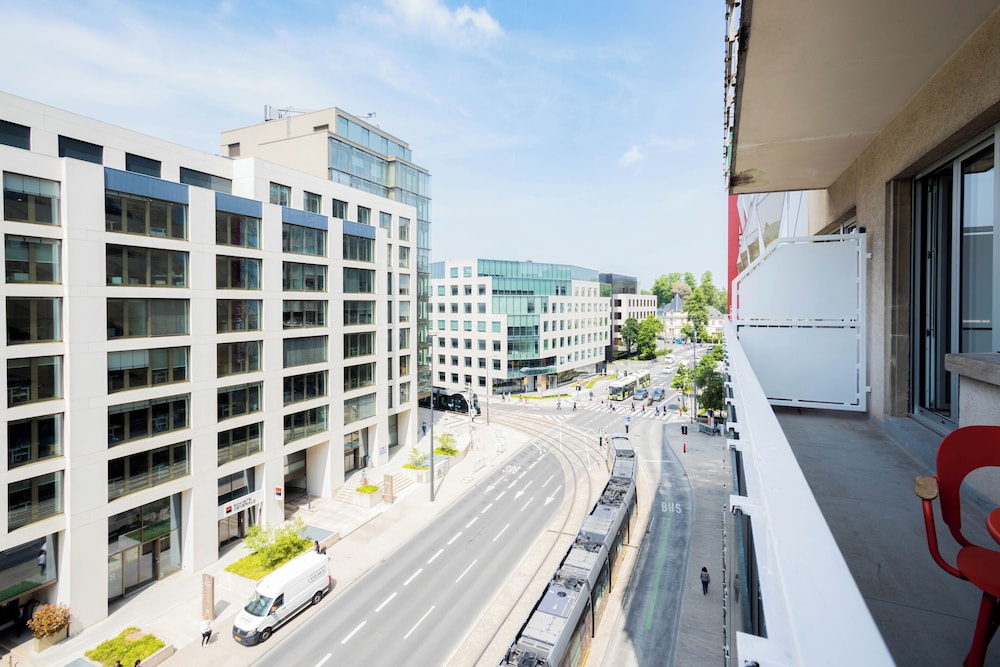 Luxury Apartment, 2 Bedrooms, Balcony, City View (Apartment Blees) photo 3
