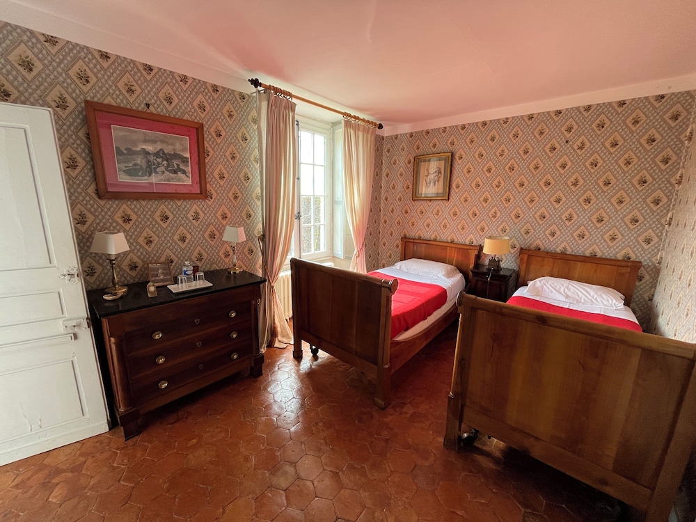 Standard Twin Room, 2 Twin Beds - Photo 1
