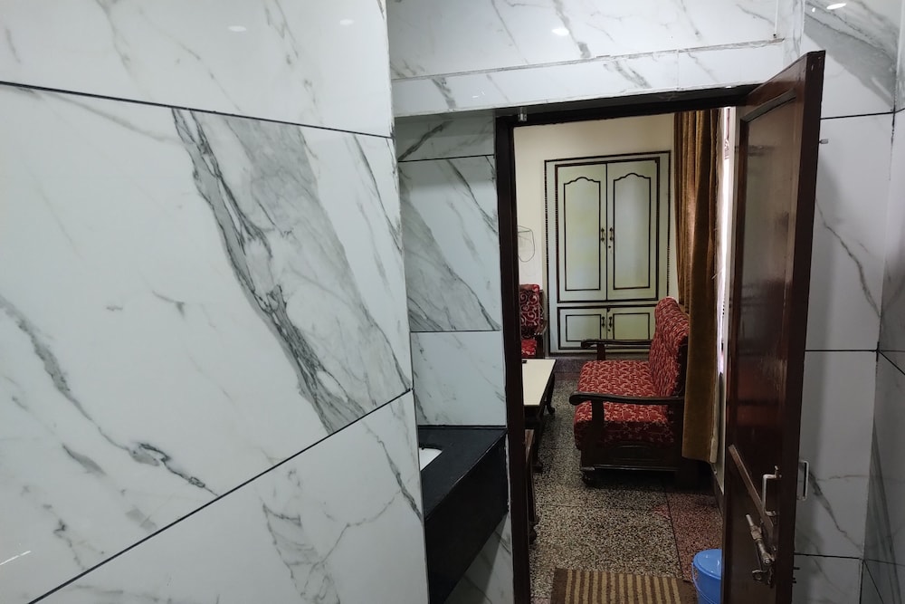 Deluxe Room - Photo 2