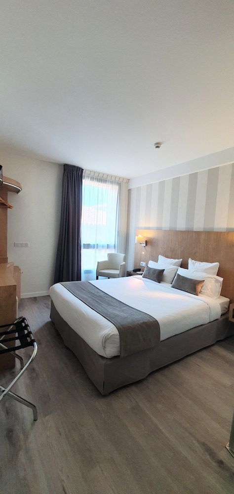 Standard Double Room - Photo 2