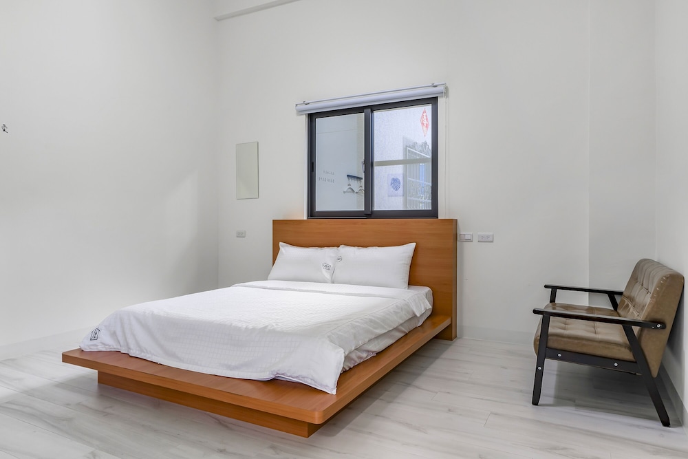 Economy Double Room photo 1
