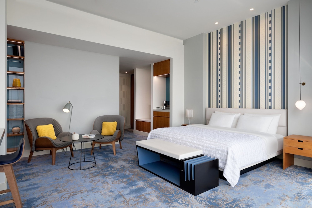 Junior Suite, 1 King Bed