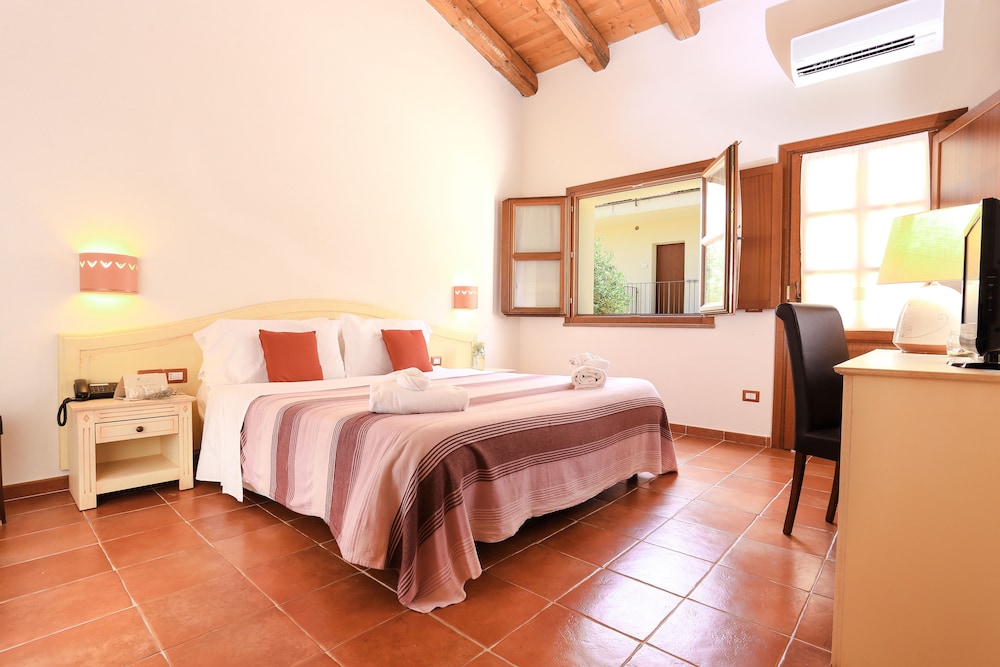 Classic Double Room - Photo 1