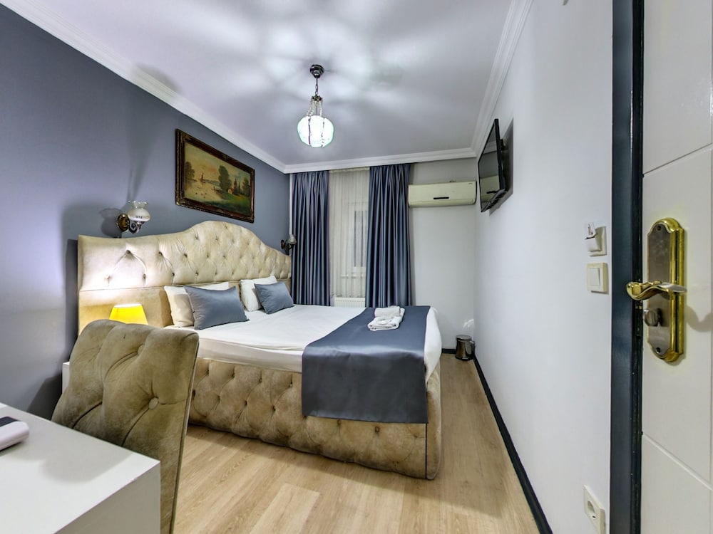 Basic Double Room photo 2