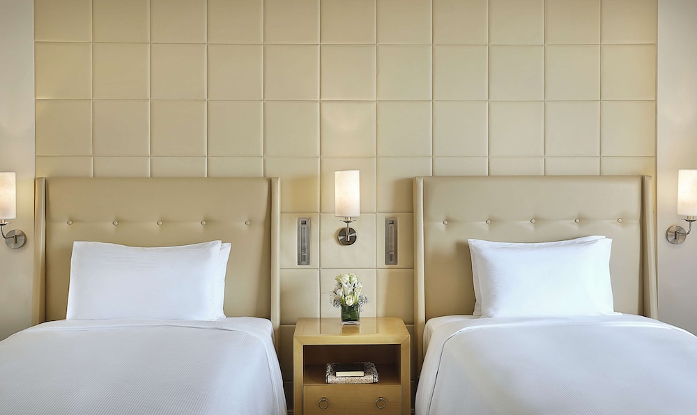 Deluxe Room, Multiple Beds, Non Smoking