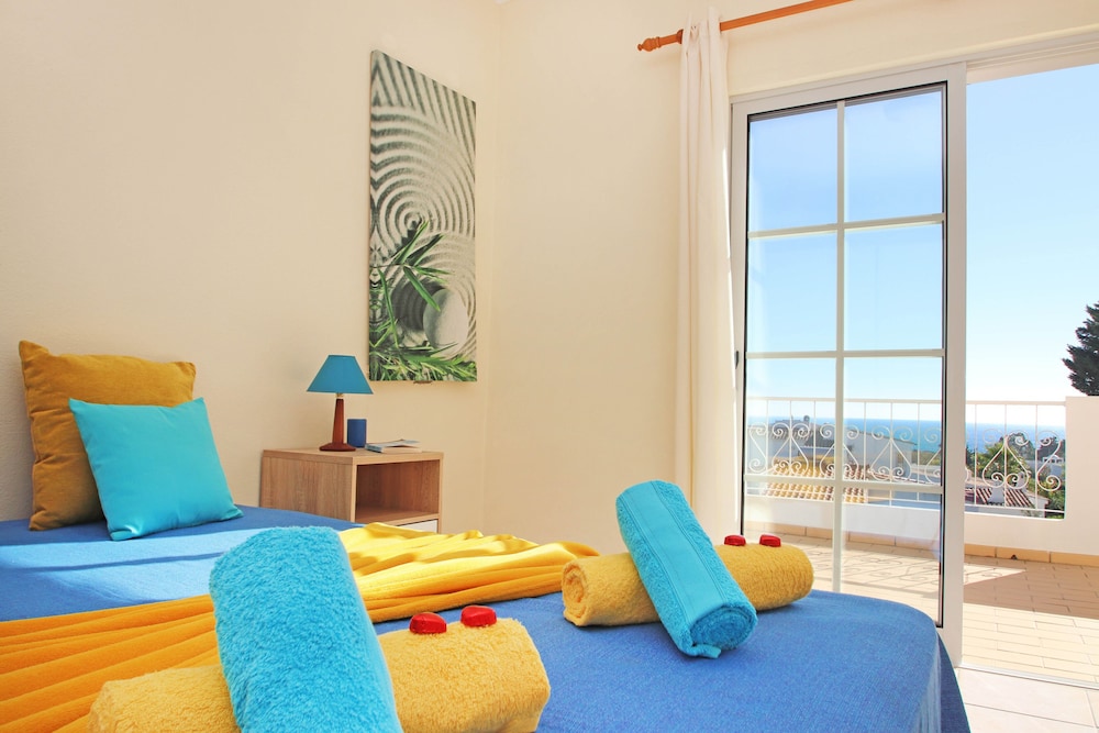 Apartment, 2 Bedrooms, Pool Access, Sea View