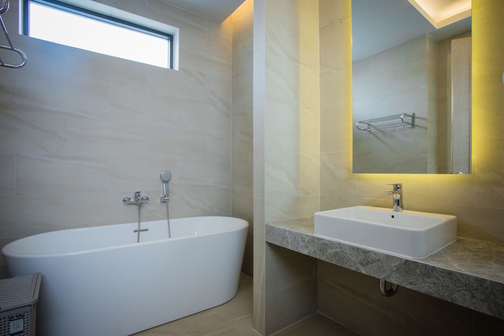 Four Bedrooms Private Pool Villa - Photo 4