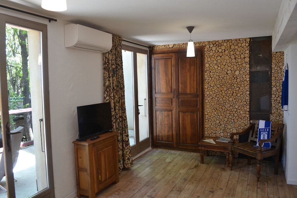 Double Room, 1 Queen Bed photo 1