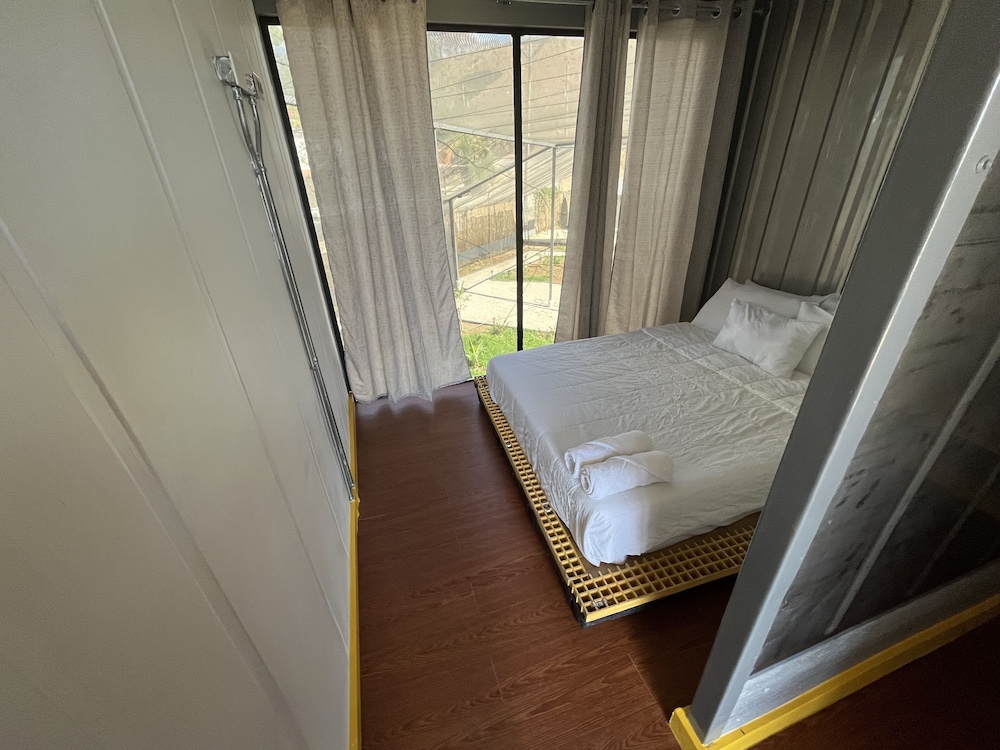 Standard Double Room, Multiple Beds, Garden View photo 2