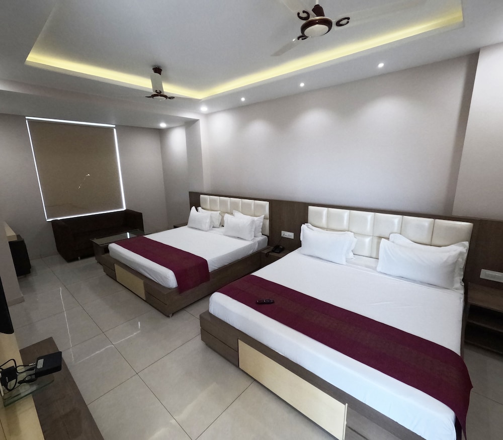 Family Room - Photo 1