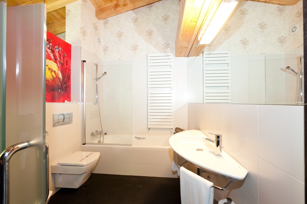 Classic Suite, Mountain View, Mountainside photo 3