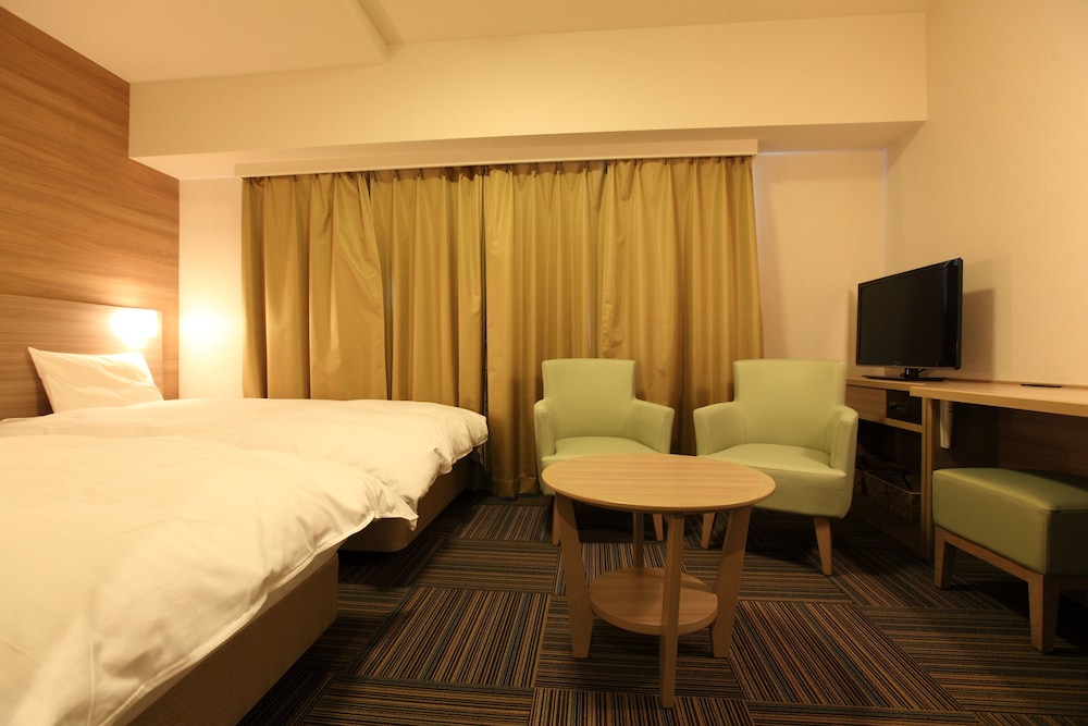 Economy Twin Room, Non Smoking (Compact - 16.5sqm) photo 2