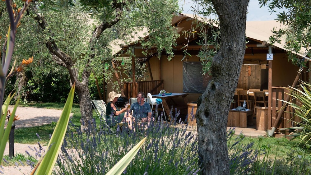 Deluxe Chalet, 3 Bedrooms photo 1