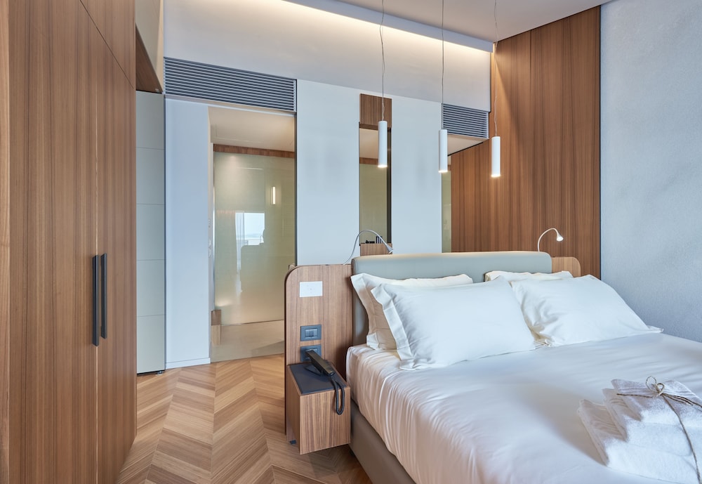 Executive Suite (free access SPA)