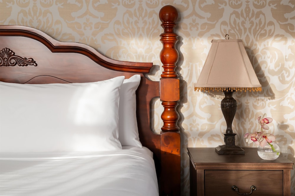 Room, 1 King Bed, Balcony, City View photo 1
