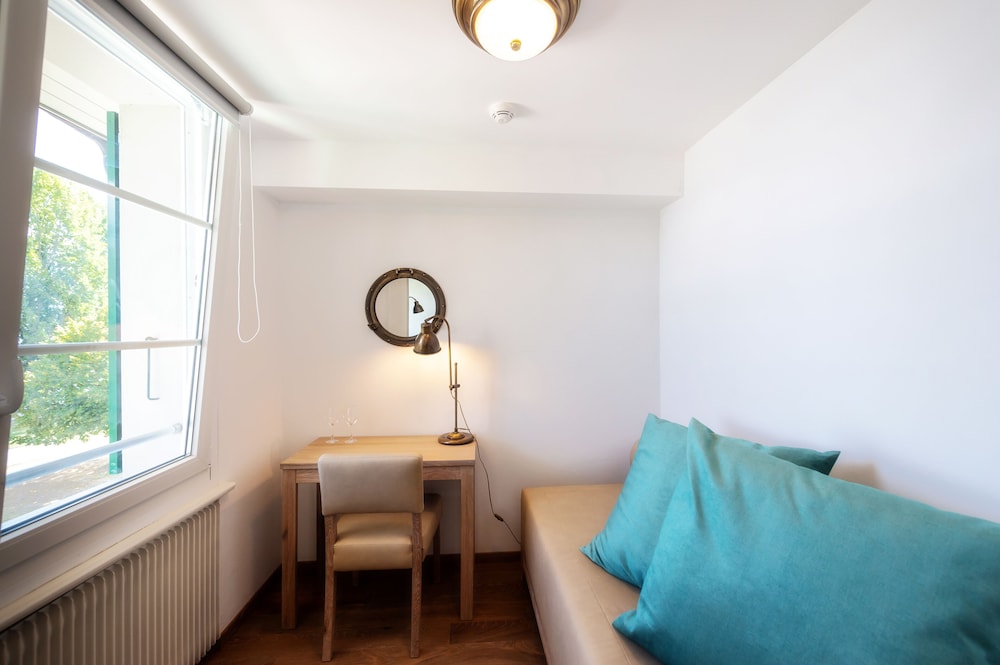 Junior Suite, Lake View