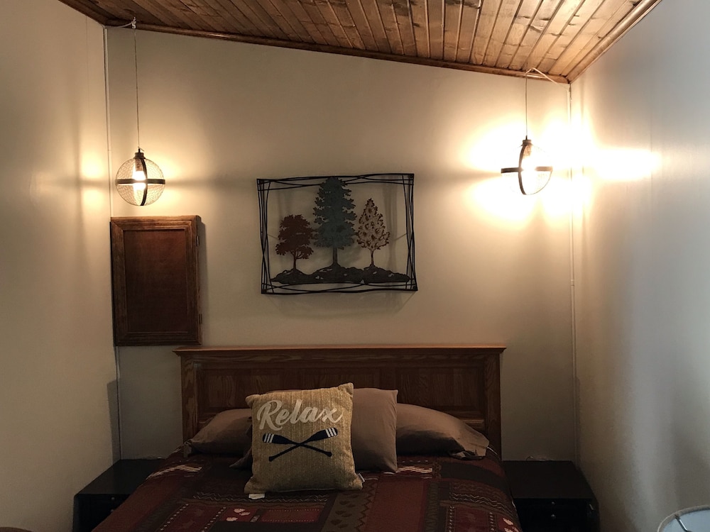 Cabin photo 2
