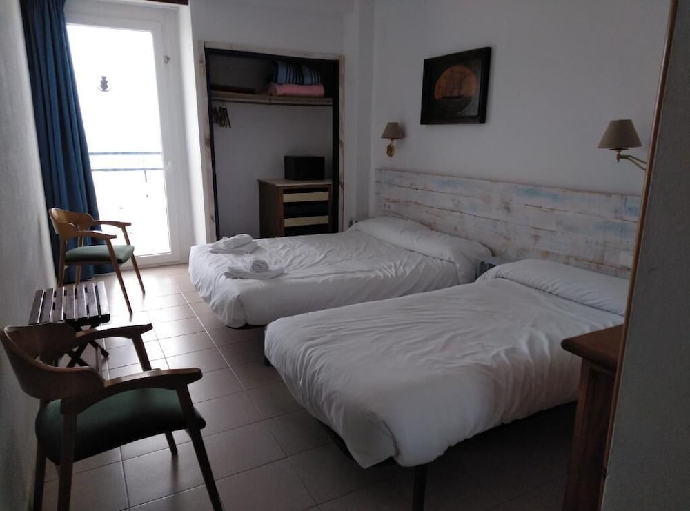 Superior Double Room, Balcony, Beach View photo 2